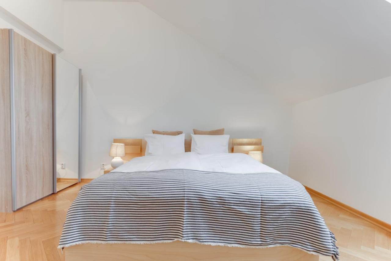 Jt'S Apartments Bilkova Str. 프라하 외부 사진