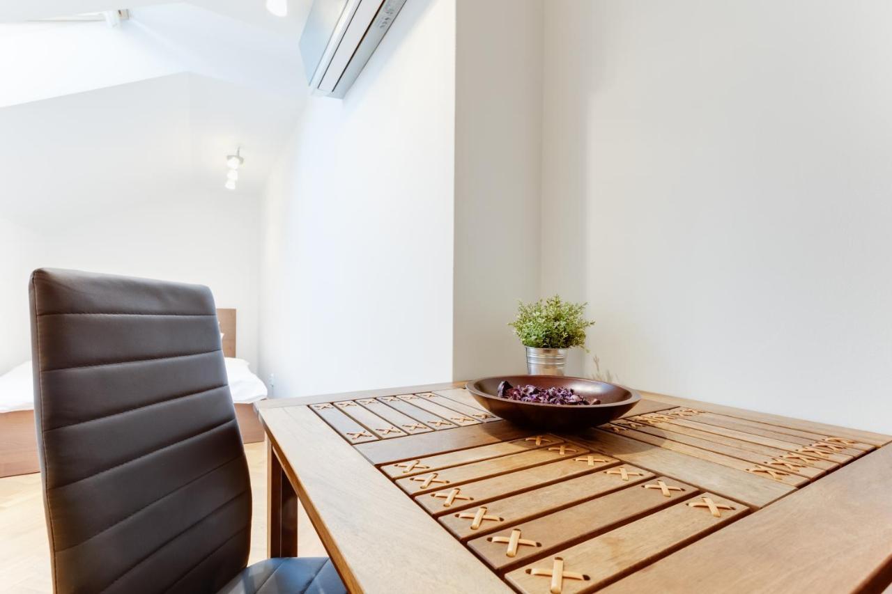 Jt'S Apartments Bilkova Str. 프라하 외부 사진