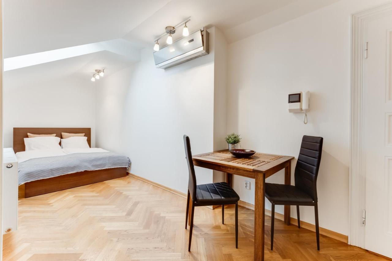 Jt'S Apartments Bilkova Str. 프라하 외부 사진